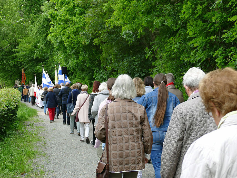 Bittprozession an Christi Himmelfahrt (Foto: Karl-Franz Thiede)